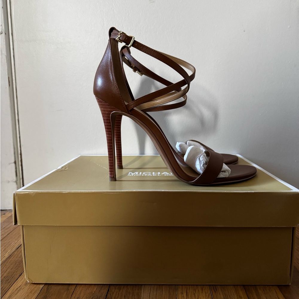 Michael Kors Antonia Leather Sandal Pumps - Picture 2 of 9